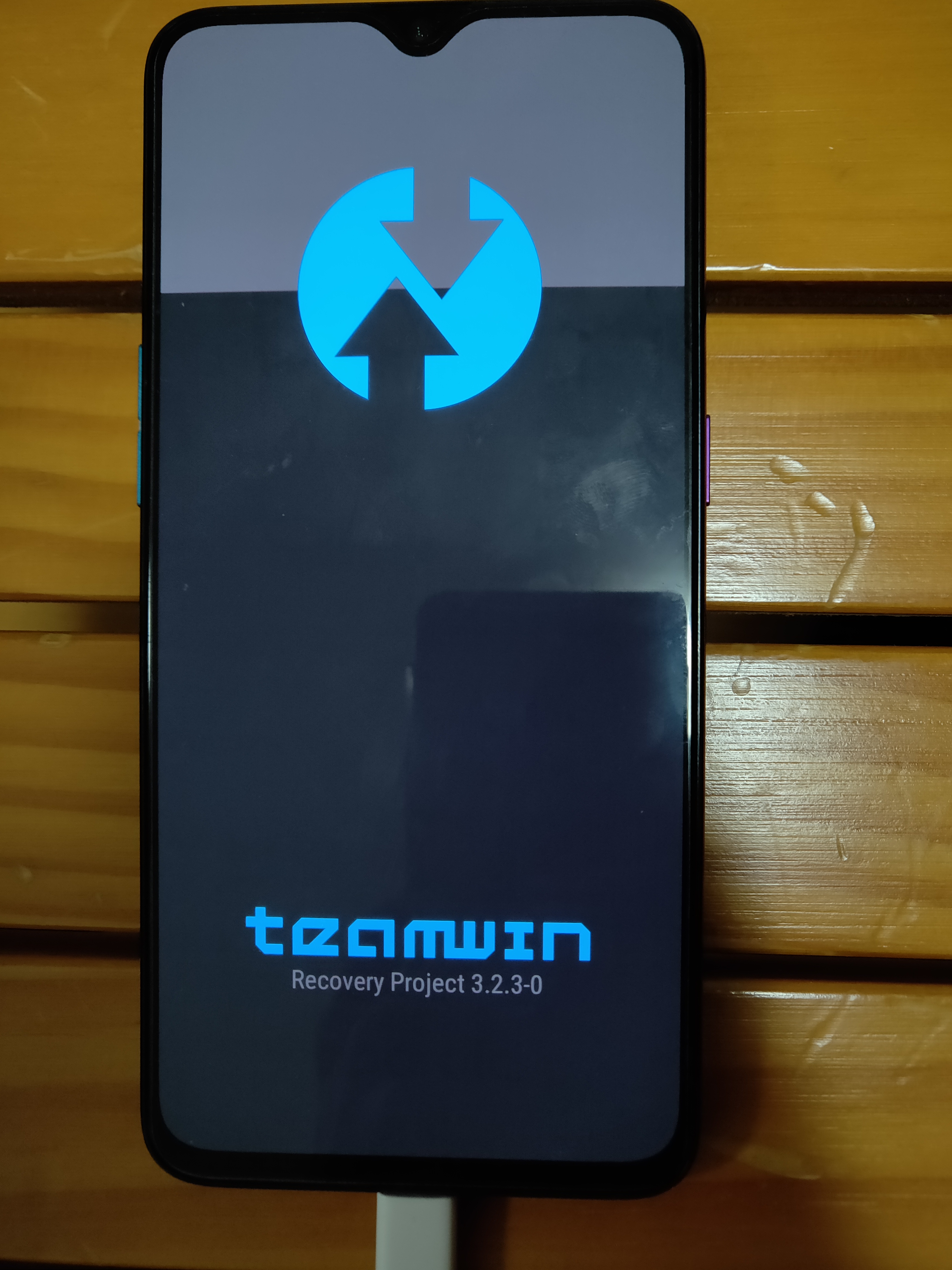 R17 Pro TWRP mode